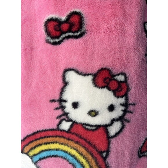 Hello Kitty Rainbows Bows Faux Fur Plush Pink Throw Blanket NWT - Picture 4 of 5